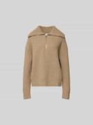 Filippa K Oversized Pullover mit Troyer-Kragen in Sand, Größe L