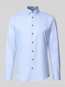 Jake*s Slim Fit Business Hemd aus Baumwolle mit Kentkragen in Bleu, Gr...