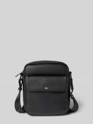 bugatti Schultertasche mit Label-Detail Modell 'RICO' in BLACK, Größe ...