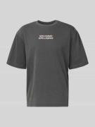 Wood Wood T-Shirt mit Rundhalsausschnitt Modell 'Gary' in Dunkelgrau, ...