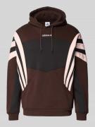 adidas Originals Hoodie mit Kapuze in Dunkelbraun, Größe S