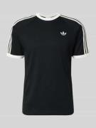 adidas Originals T-Shirt mit Label-Stitching in Black, Größe L