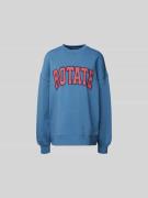 ROTATE Oversized Sweatshirt mit Label-Stitching in Blau, Größe XXS