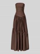 Luxuar Regular Fit Abendkleid in Falten-Optik in Schoko, Größe 32