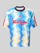 adidas Sportswear Regular Fit T-Shirt mit Allover-Muster in Blau, Größ...