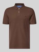 Fynch-Hatton Regular Fit Poloshirt mit Logo-Stitching in Dunkelbraun, ...