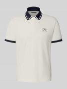 EA7 Emporio Armani Regular Fit Poloshirt mit Logo-Print in Offwhite, G...