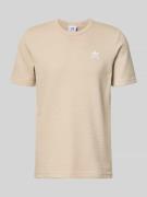 adidas Originals Regular Fit T-Shirt mit Baumwoll-Anteil in Beige, Grö...