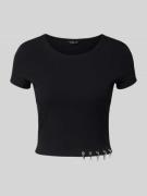 Guess Cropped T-Shirt mit Logo-Charms Modell 'Elisabette' in Black, Gr...