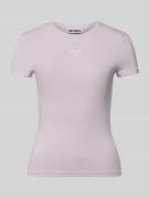 REVIEW Slim Fit T-Shirt mit Logo-Stitching in Flieder, Größe L