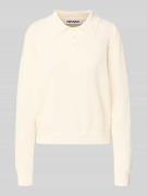 REVIEW Langärmliger Polo-Strickpullover aus Bouclé-Garn in Offwhite, G...