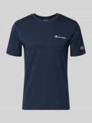 CHAMPION T-Shirt mit Label-Stitchings und Rundhalsausschnitt in Marine...