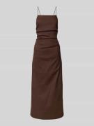 Forever New Cocktailkleid aus Leinen-Elasthan-Mix Modell 'Stella' in S...