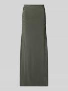 Forever New Maxirock mit Drapierungen Modell 'Mimi Flute' in Oliv, Grö...