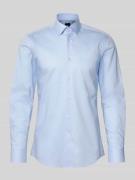 BOSS Slim Fit Businesshemd aus reiner Baumwolle Modell 'HANK' in Bleu,...