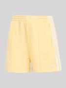 adidas Originals Shorts mit Logo Stitching Modell 'FIREBIRD CLASSIC' i...