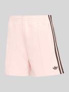 adidas Originals Relaxed Fit Trainingsshorts Modell 'FIREBIRD CLASSIC'...