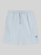 Hugo Blue Regular Fit Sweatshorts mit Logo Label in Hellblau, Größe L