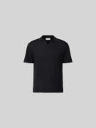 Officine Générale Poloshirt mit V-Ausschnitt in Black, Größe L