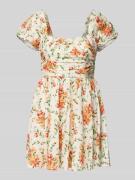 Forever New Cocktailkleid mit Karree-Ausschnitt Modell 'Jules' in Weis...