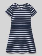 Tommy Hilfiger Teens Tailliertes Freizeitkleid mit Allover-Muster in D...