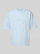 REVIEW T-Shirt mit Label-Stitching und Rundhalsausschnitt in Hellblau,...