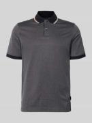 bugatti Regular Fit Poloshirt mit Polokragen und kurzer Knopfleiste in...