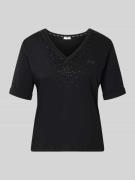 LIU JO SPORT T-Shirt mit Strasssteinbesatz und V-Ausschnitt in Black, ...