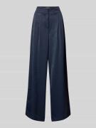 Christian Berg Cocktail Wide Fit Stoffhose mit Strukturmuster in Mud, ...