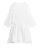 Arket Ausgestelltes Leinenkleid Weiß, Alltagskleider in Größe 42. Farb...
