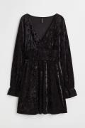 H&M Kleid aus Crash-Velours Schwarz, Party kleider in Größe XXS. Farbe...