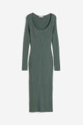 H&M Bodycon-Kleid in Rippstrick Mattgrün, Alltagskleider Größe S. Farb...