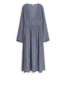 Arket Kleid mit V-Ausschnitt Lila, Alltagskleider in Größe 38. Farbe: ...