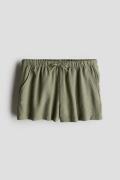 H&M Schlupfshorts Khakigrün in Größe 152. Farbe: Khaki green