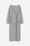 H&M Kleid mit Twistdetail in Oversize Fit Graumeliert, Alltagskleider ...